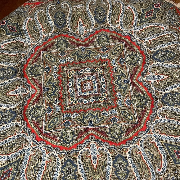 Scarf - Picture 2 of 4